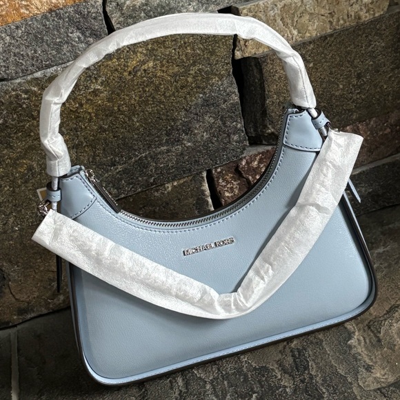 NWT Michael Kors Wilma Medium Leather Shoulder Bag - Picture 16 of 16